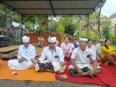 Sembahyang Bersama Tilem