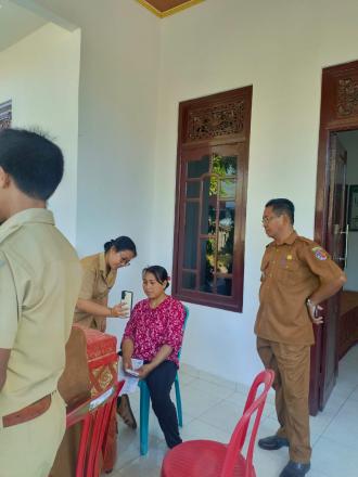 Uji coba digitalisasi Bansos di Desa Sanggalangit